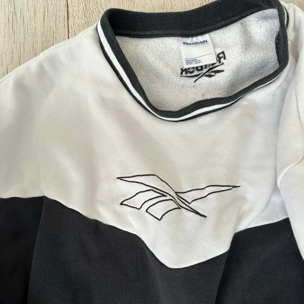 Reebok Classic Black and White Sweatshirt